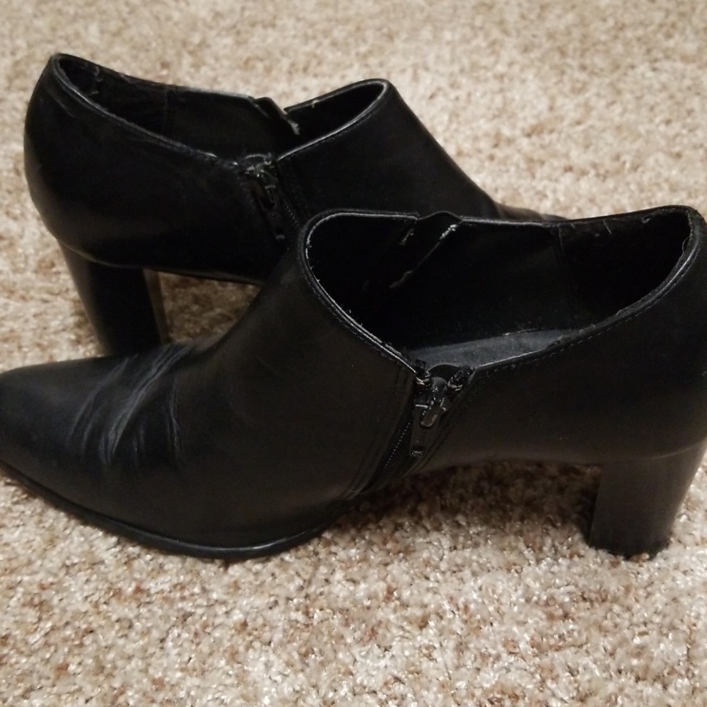 Shoes - Picture 3 of 3